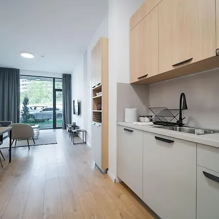Apartment Mycampus 1 Bdrm, 4, Free Parking, Garden, Self Check-in *